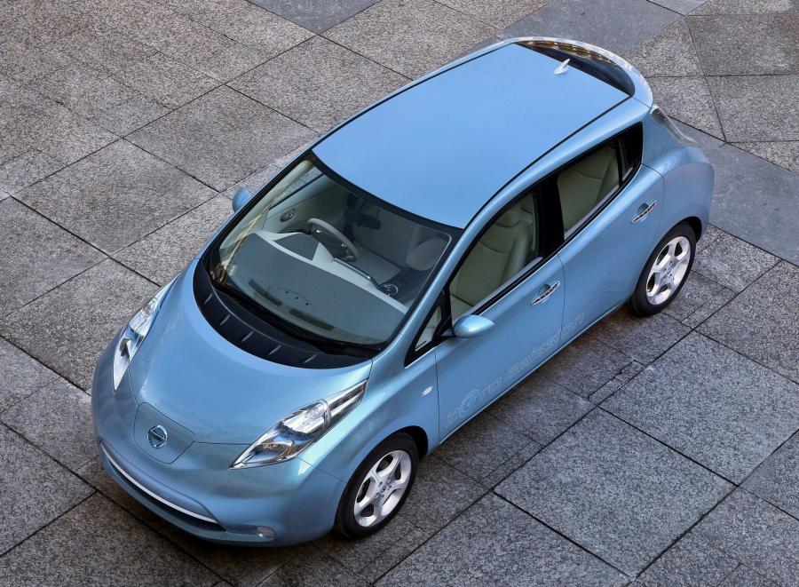  Nissan Leaf 2010 года  (JP) (фото 6 из 11)
